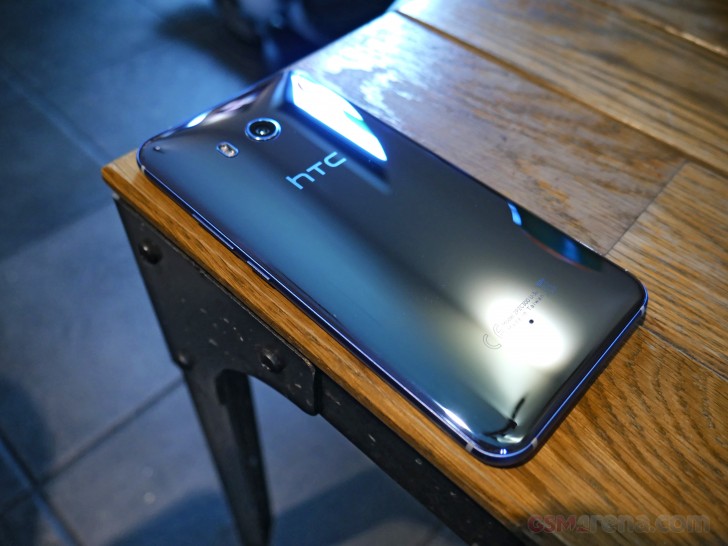 HTC U11 + kommt in einer neuen transluzenten Farbe