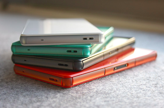 Das kommende Smartphone Sony Xperia Z3 kann in vier Farben auf einmal debtieren