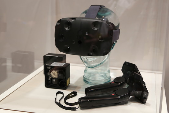 Virtual-Reality Brille von HTC erscheint im April 2016