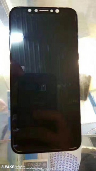 IPhone 8 Display-Montage in der Wildnis, keine Touch-ID in Sicht
