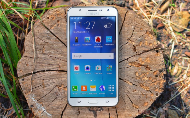 Original Samsung Galaxy J7 knnte in der Schlange fr ein Nougat Update