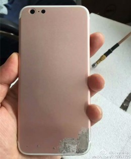 Angebliche Rotgold iPhone 7 hinteren Gehuselecks einzelne Kamera, neue Antennenleitungen zeigt