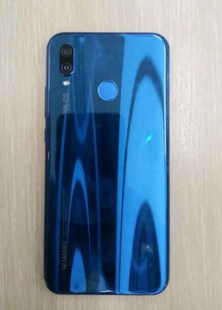 Exklusiv: Hier noch ein Blick auf das blaue Huawei P20 Lite