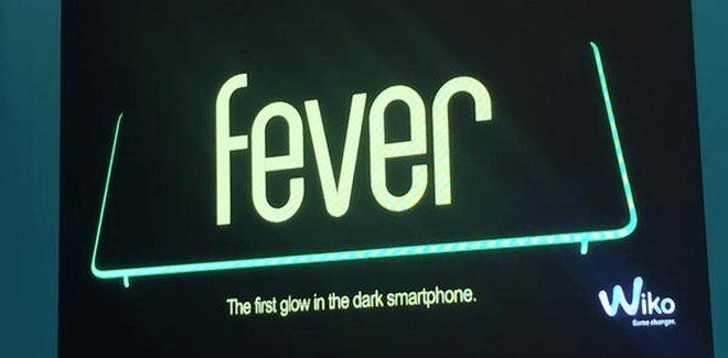 Wiko Fever 4G mit fluoreszierendem Rahmen